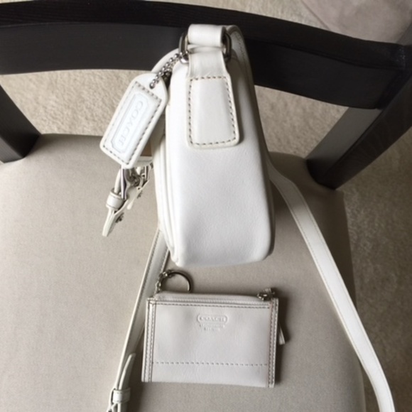 Coach Leather Crossbody Bag and Wallet - Picture 2 of 8